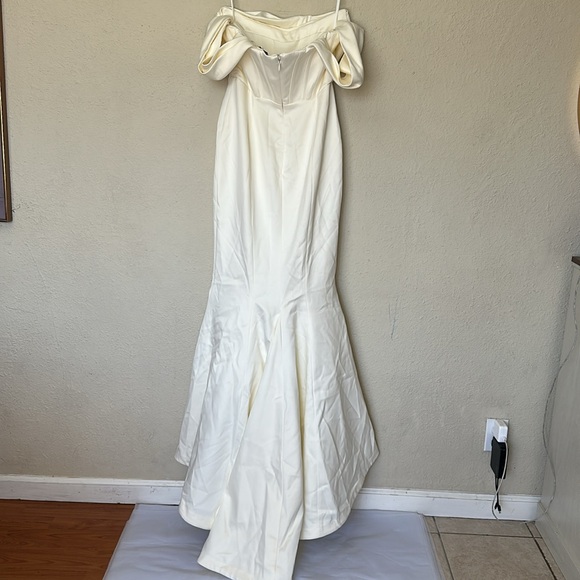 House of CB ‘Antoinette’ Ivory Corset Off Shoulder LIMITED EDITION Bridal GOWN L - Picture 9 of 13